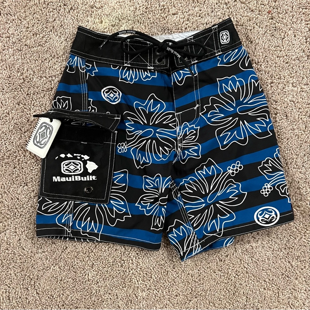 EUC Maui Built board shorts Size 4t